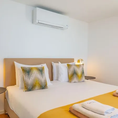 Flh Bay View Escape With Pool Apartment