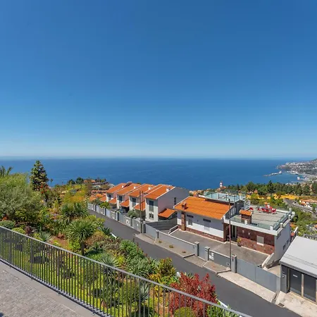 Flh Bay View Escape With Pool Apartment *