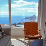 Flh Bay View Escape With Pool 아파트 푼샬